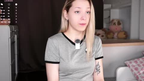 Luna online show from April 14, 1:49 am