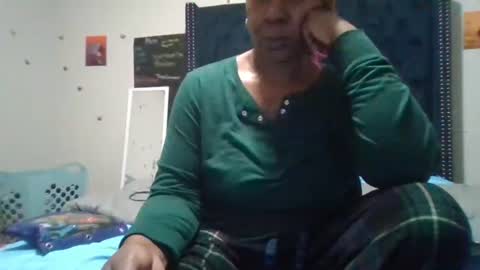 Sue Goddess online show from November 17, 8:20 pm