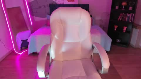 Alice online show from November 28, 9:29 pm