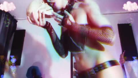        online show from April 18, 9:23 am