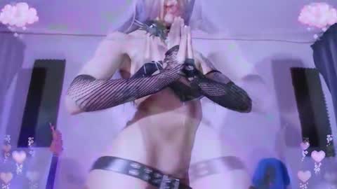        online show from November 25, 1:57 pm