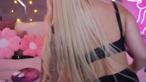 gracedaviess online show from April 29, 12:19 pm