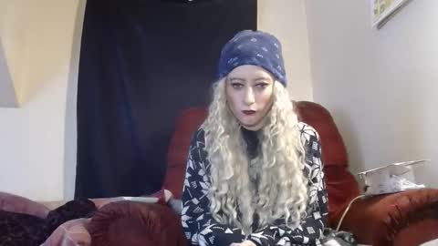 gracielynne1989 online show from December 22, 8:45 pm