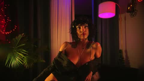 grayce blossoms24 online show from December 15, 1:33 am