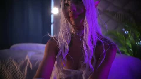 Snapshot of grayce_blossoms24 chatting on September 28, 10:48 pm grayce blossoms24 online show from September 28, 10:48 pm