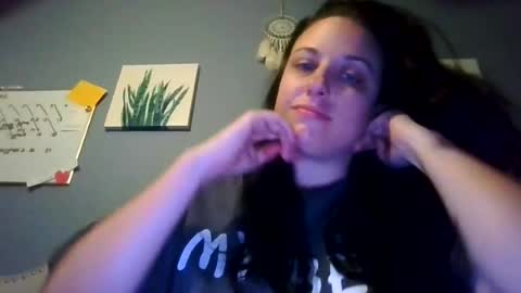 growinggirl420 online show from June 17, 8:04 am