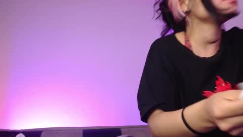 gwenhazel online show from November 22, 11:35 am