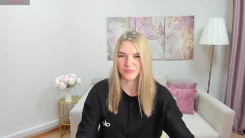 gwensmitt online show from July 14, 10:03 pm