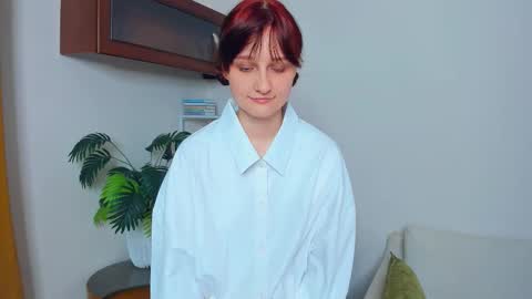 Chloe online show from September 10, 6:52 pm