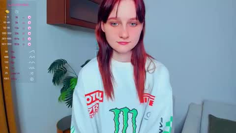 Chloe online show from October 4, 7:07 pm