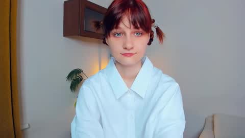 Chloe online show from September 9, 6:41 pm