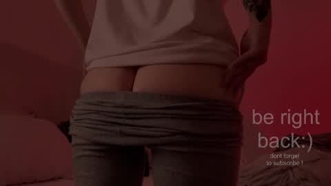 Snapshot of h2h0e chatting on October 29, 8:22 pm Lana online show from October 29, 8:22 pm