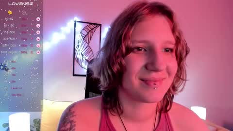 Snapshot of haileyfoxy chatting on October 23, 8:53 am Hailey online show from October 23, 8:53 am