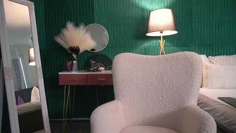 Hailey online show from March 18, 5:12 am