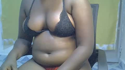 hairypussybigassy001 online show from November 19, 6:19 pm