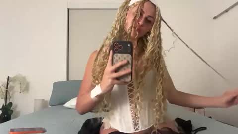 haleymihm_ online show from May 15, 12:27 am