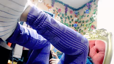 HANMy Dears make sure to follow me here create a FREE account if you dont have one and chat thank you. online show from December 31, 6:59 am