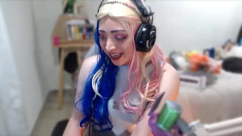 Hana Hyuga .   Please help me reach 200 thumbs up online show from October 23, 1:33 am