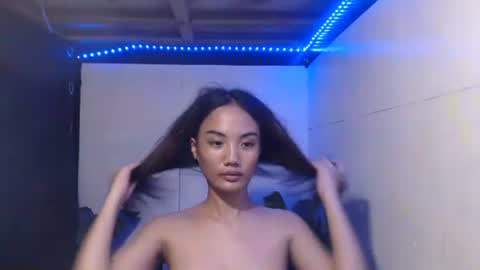 Snapshot of hana_soojin chatting on October 17, 5:27 pm hana_soojin online show from October 17, 5:27 pm