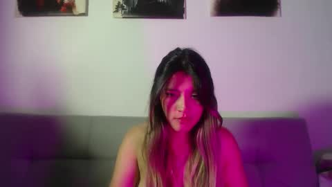 Hanna  online show from March 10, 2:15 am