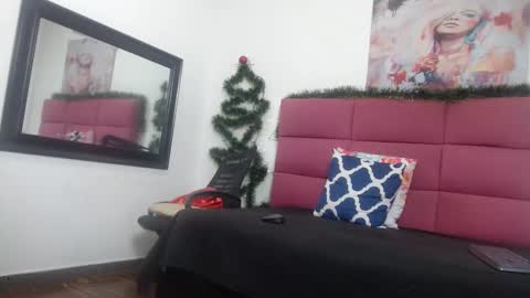 Hanna Palmer online show from December 25, 1:19 pm