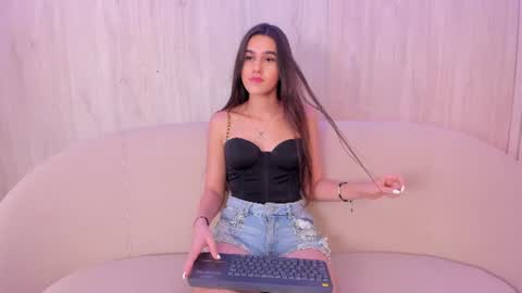 Hanna Foxi online show from July 9, 3:58 pm