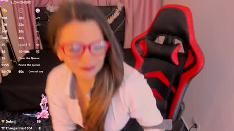 hanna_ma online show from January 17, 4:36 pm