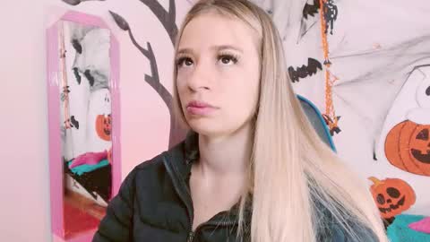 Hannah 027 online show from October 22, 10:53 am