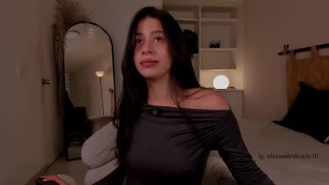 Hannah online show from October 10, 12:37 am