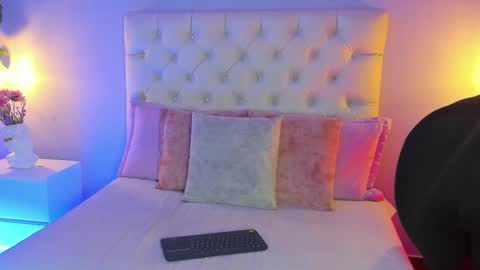 Snapshot of hannah_jonhson_1 chatting on March 3, 12:23 am Hannah online show from March 3, 12:23 am