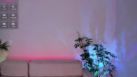 Snapshot of hannah_jonhson_1 chatting on October 8, 2:05 am Hannah online show from October 8, 2:05 am