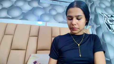 hannah_teehn online show from December 16, 7:09 pm