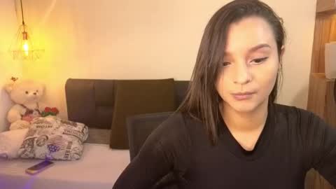 Hannah Williams online show from January 14, 2:49 am