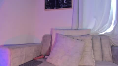 Hannah  online show from February 23, 10:31 pm