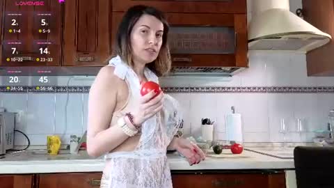 Hannah online show from June 14, 7:31 am