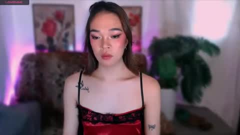 HANNAH online show from June 27, 1:29 am