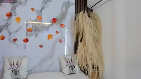 Hannahill69 online show from October 21, 5:11 am