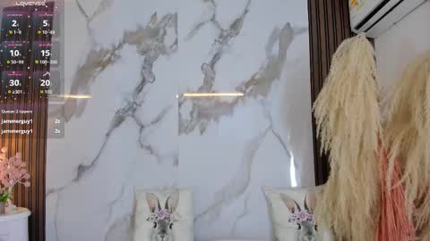 Hannahill69 online show from September 16, 4:53 am