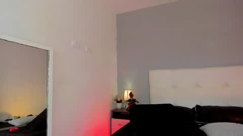 hannamartinnez online show from April 14, 1:44 pm