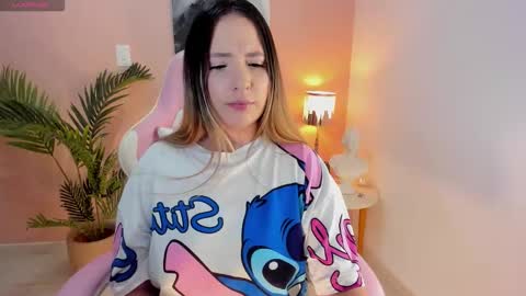 Hanna Miller  online show from January 10, 7:35 am