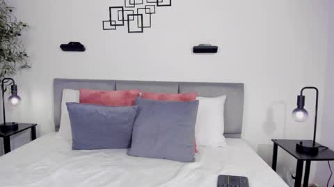 Hanna Os online show from April 9, 11:37 am