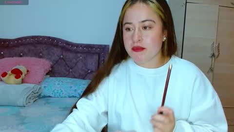Snapshot of hanssel_tess chatting on October 23, 8:15 pm isabella online show from October 23, 8:15 pm
