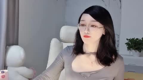 Daisy online show from March 5, 2:45 pm