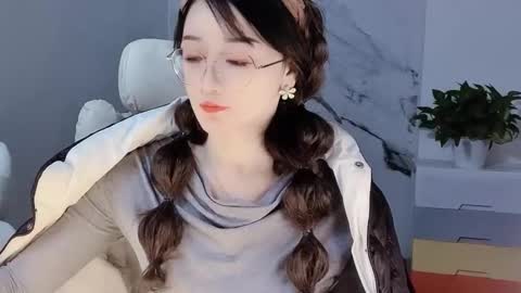 Daisy online show from December 13, 3:05 am