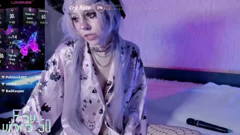 Mia online show from October 26, 11:22 pm