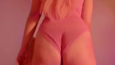 Annie online show from November 4, 6:29 am