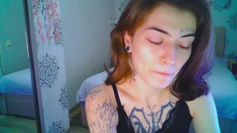 Harris Lola online show from May 24, 4:06 pm