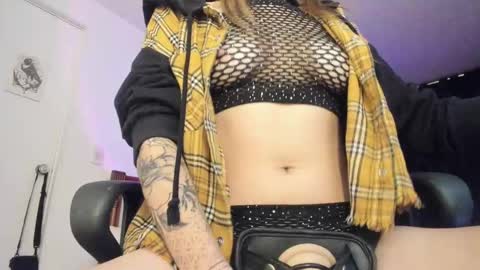 Nicole online show from November 13, 4:33 am