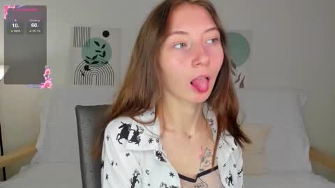 Lola online show from November 6, 8:09 am