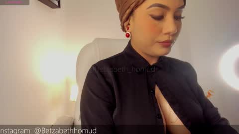 Hayat online show from March 29, 9:14 pm